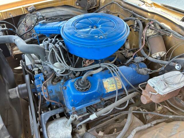 Ford-ranchero-1974-custom-20