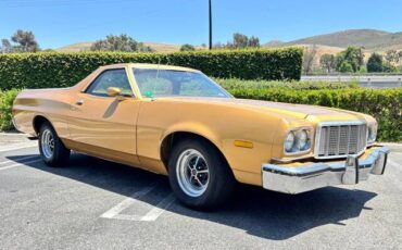 Ford-ranchero-1974-custom-3