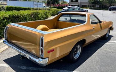 Ford-ranchero-1974-custom-5