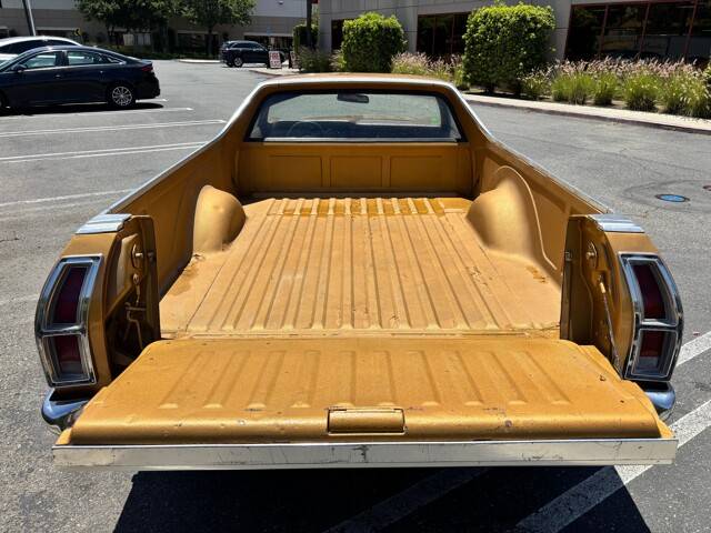 Ford-ranchero-1974-custom-7