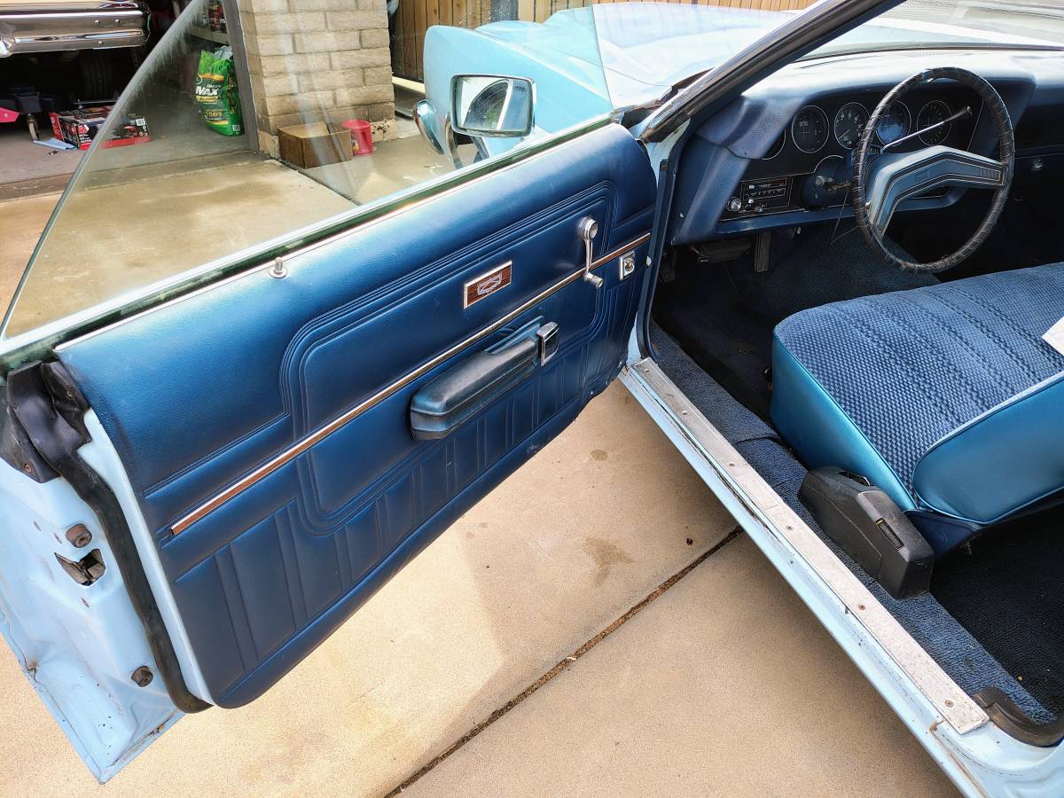Ford-ranchero-1987-blue-3