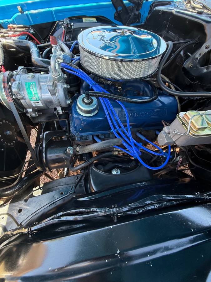 Ford-ranchero-gt-1972-blue-22