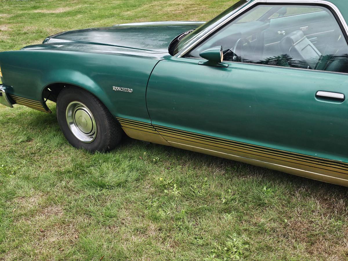 Ford-ranchero-gt-1979-green-12