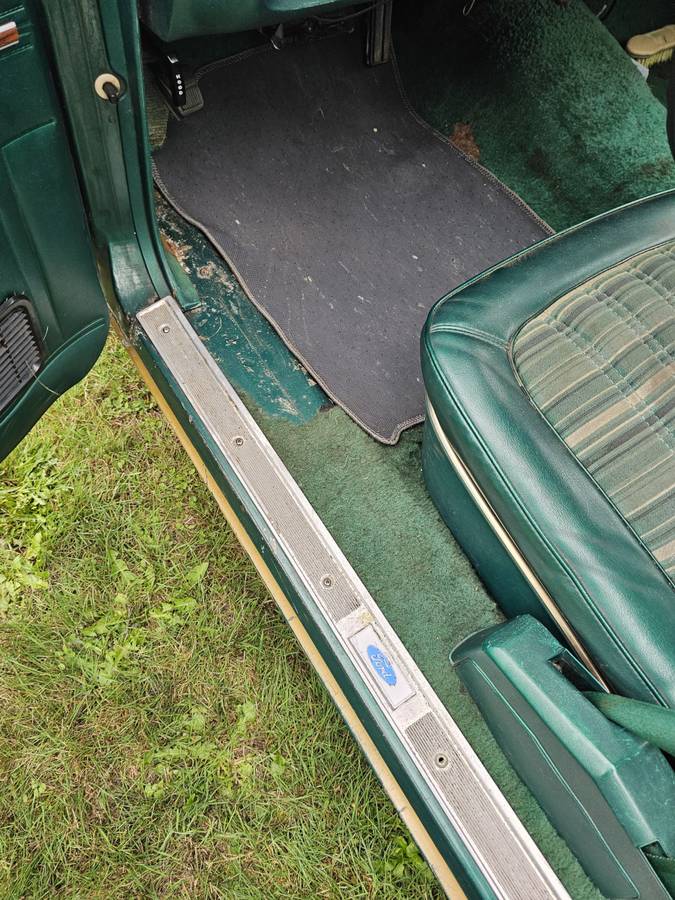 Ford-ranchero-gt-1979-green-13