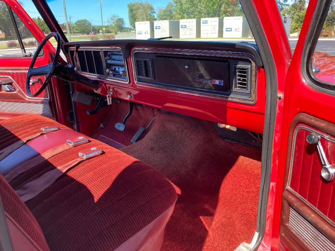 Ford-ranger-1975-red-8