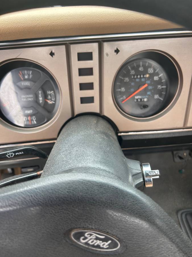 Ford-ranger-1983-green-4
