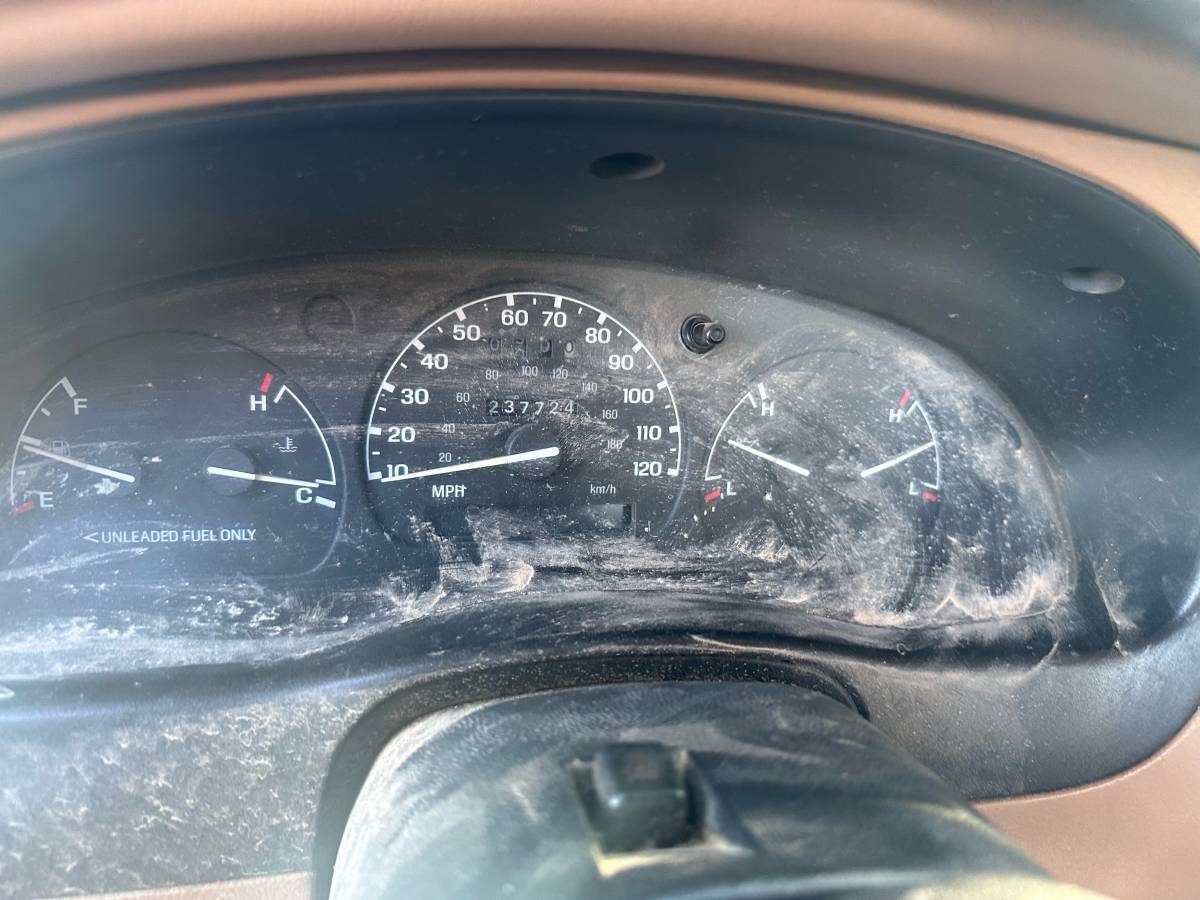 Ford-ranger-xl-1995-white-3