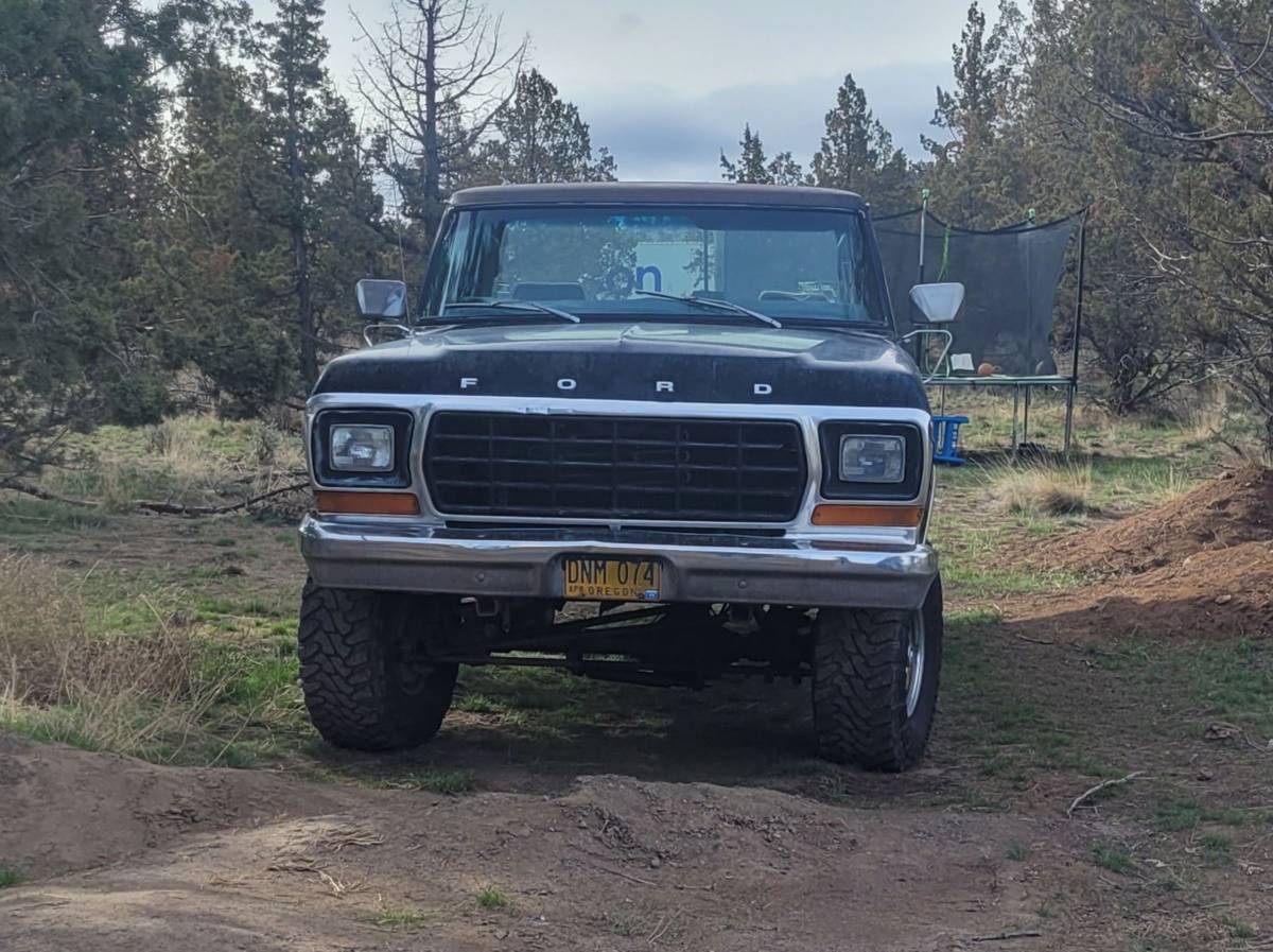 Ford-ranger-xlt-1979-black-1