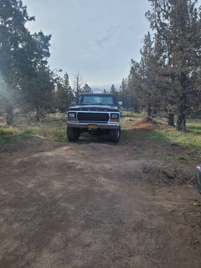 Ford-ranger-xlt-1979-black-2