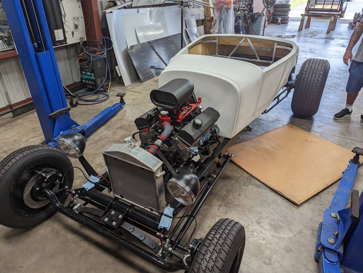 Ford-roadster-1927-21