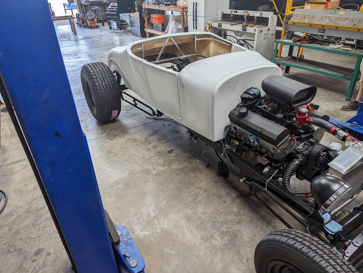 Ford-roadster-1927-24