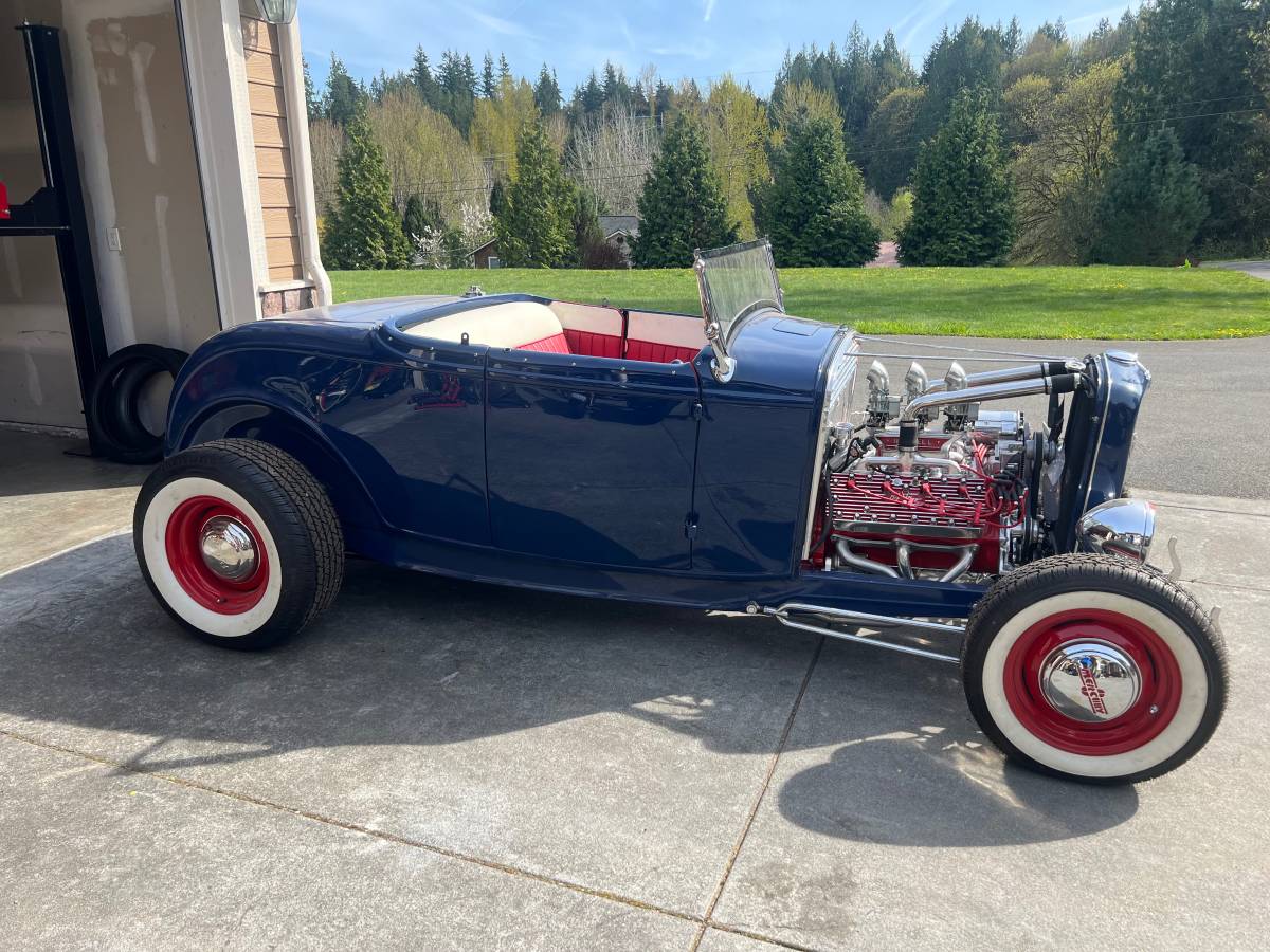 Ford-roadster-1932-blue