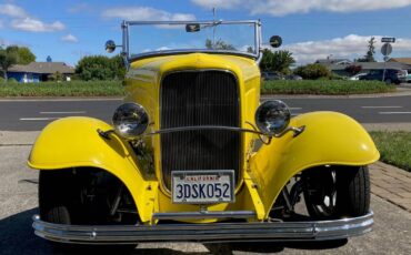 Ford-roadster-1932-yellow-1