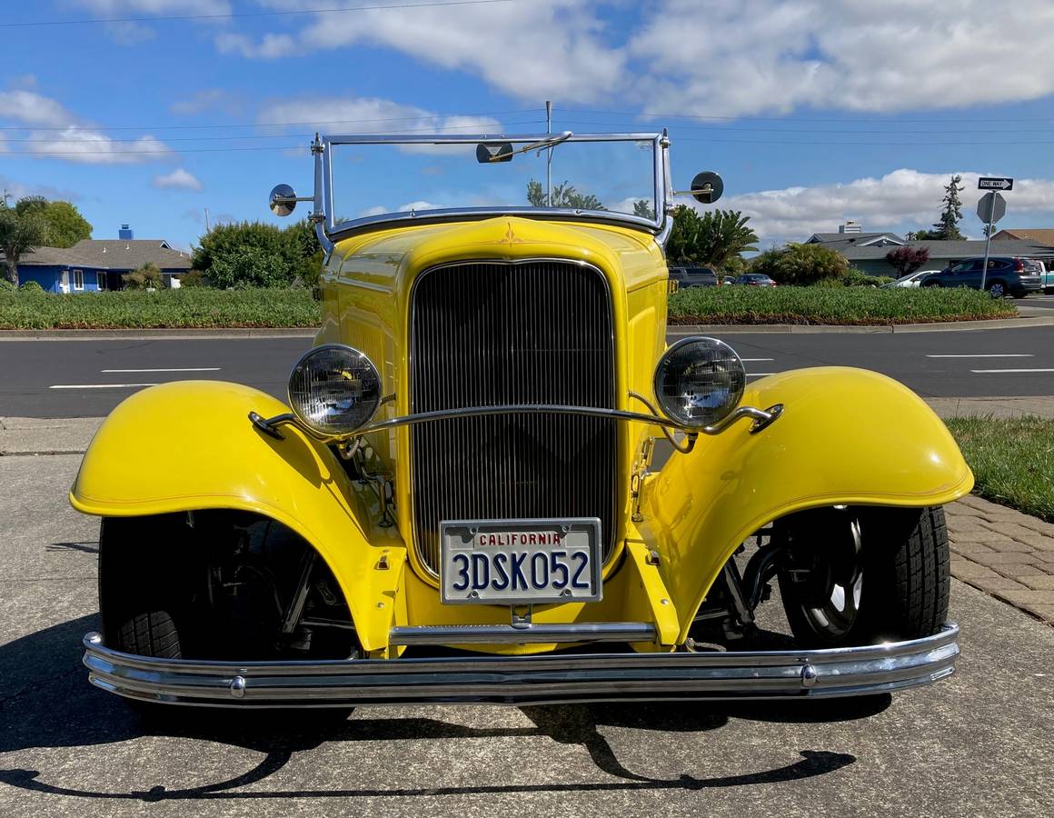 Ford-roadster-1932-yellow-1