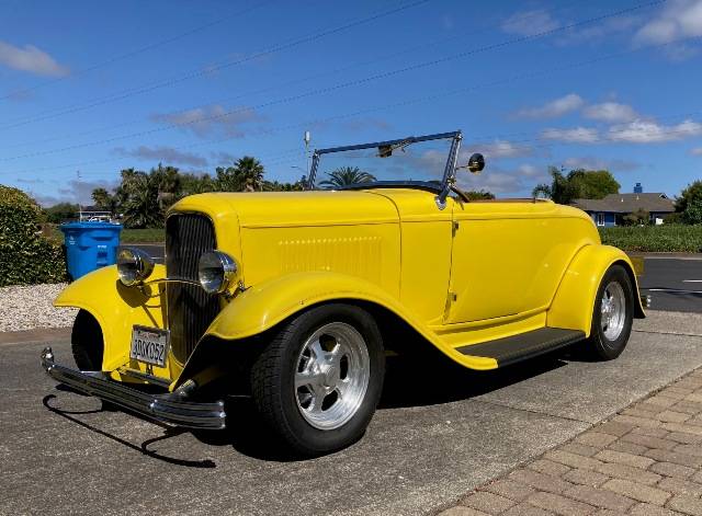 Ford-roadster-1932-yellow
