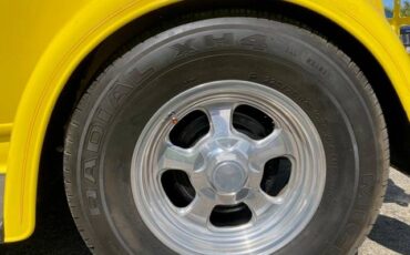 Ford-roadster-1932-yellow-5