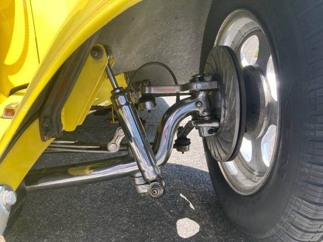 Ford-roadster-1932-yellow-8