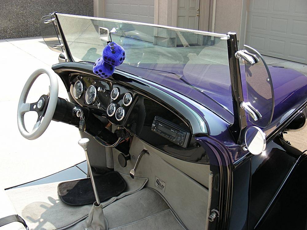 Ford-roadster-1934-purple-95