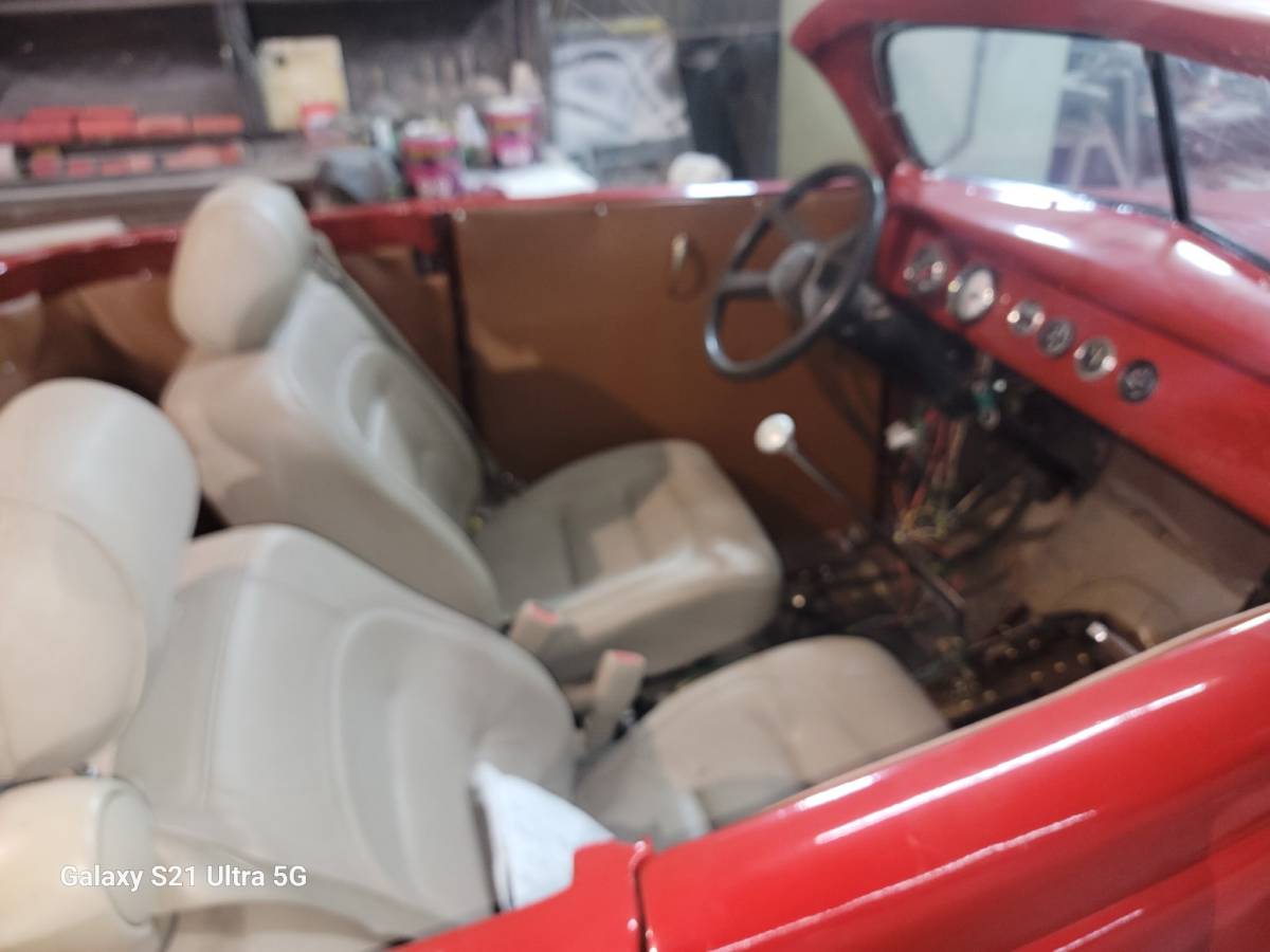 Ford-roadster-1937-red-3