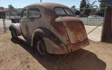 Ford-sedan-1940-1