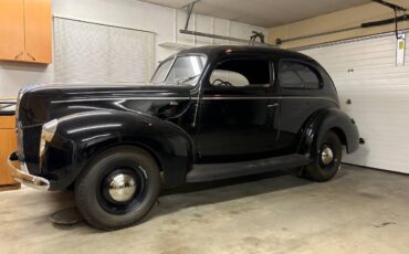Ford-sedan-1940-black-4
