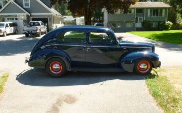 Ford-sedan-1940-blue