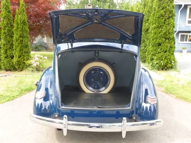Ford-sedan-1940-blue-8