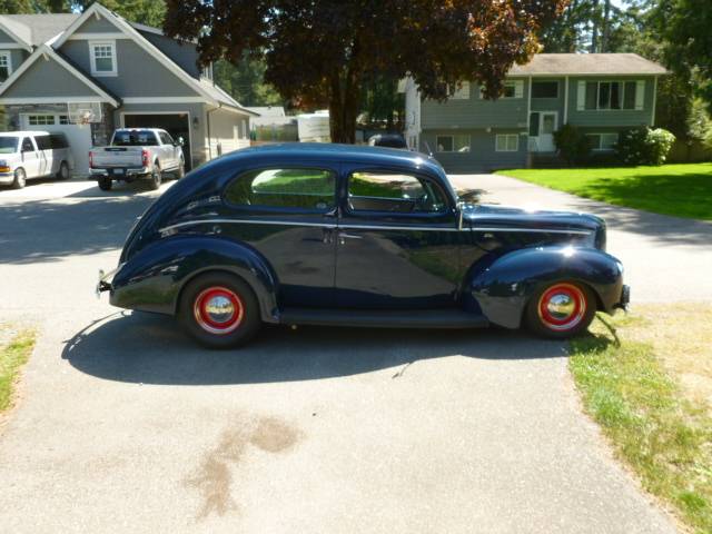 Ford-sedan-1940-blue
