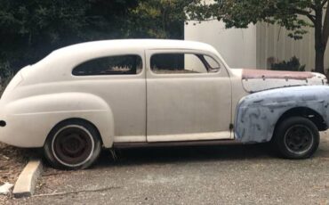 Ford-sedan-1941-yellow-2