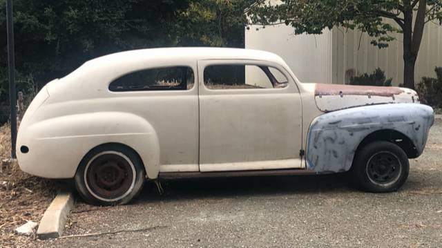 Ford-sedan-1941-yellow-2