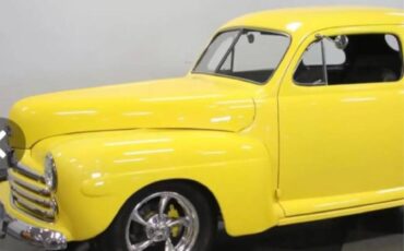 Ford-sedan-1947-yellow-7