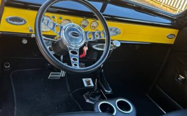 Ford-sedan-1947-yellow-9