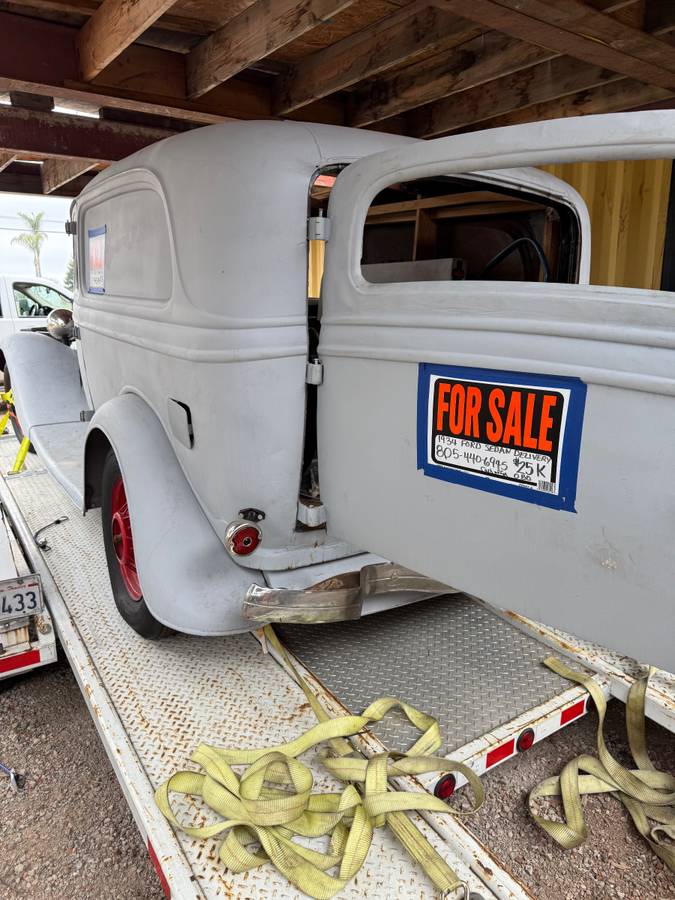 Ford-sedan-delivery-1934-20