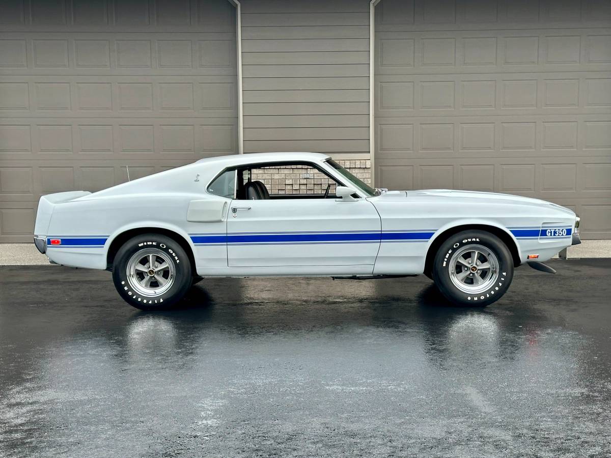 Ford-shelby-gt350-fastback-1969-grey-10