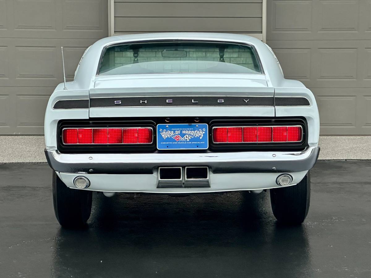 Ford-shelby-gt350-fastback-1969-grey-12
