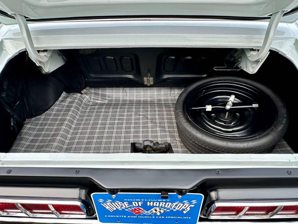 Ford-shelby-gt350-fastback-1969-grey-14