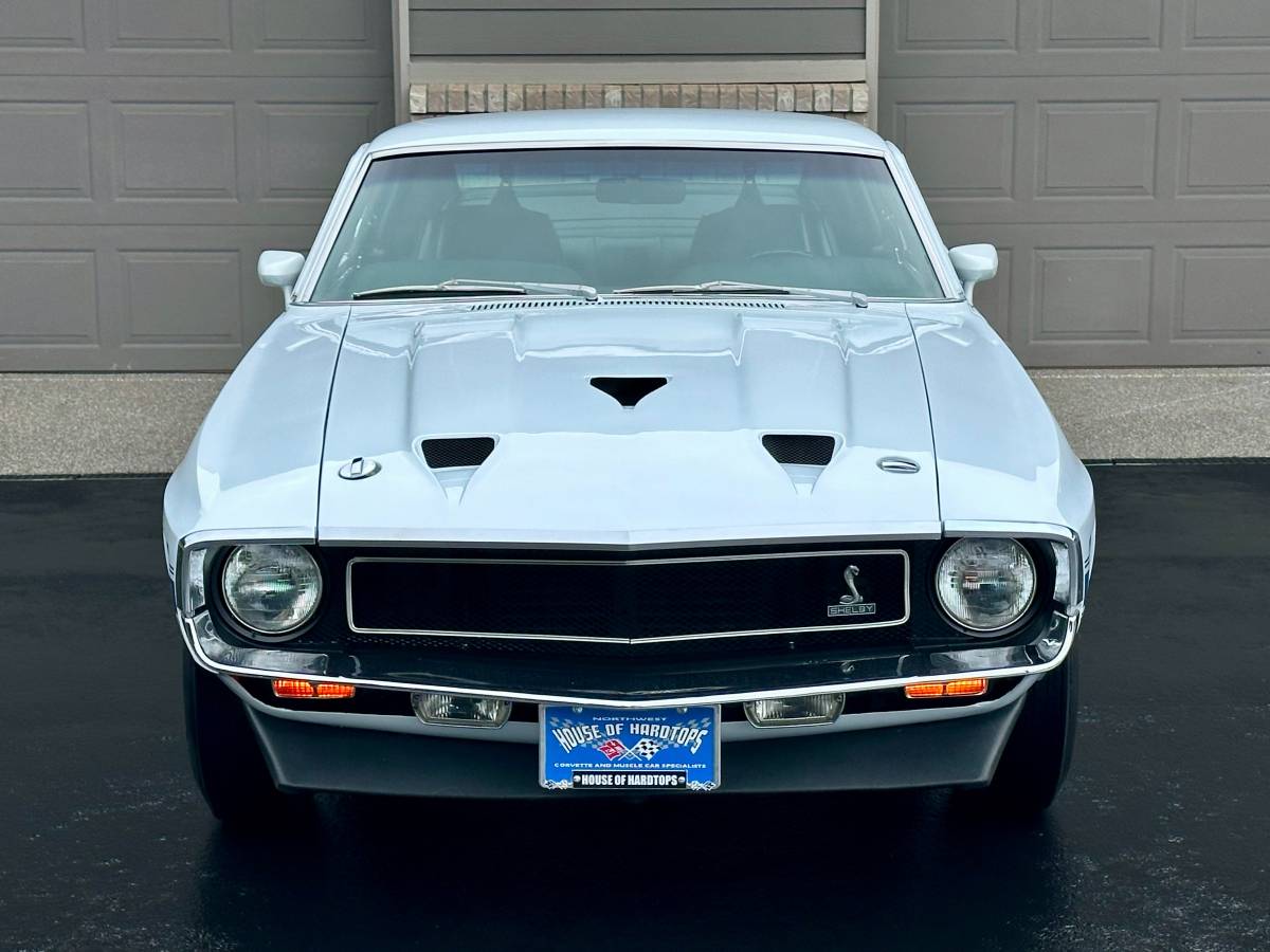 Ford-shelby-gt350-fastback-1969-grey-8