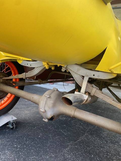 Ford-speedster-model-t-1927-yellow-10