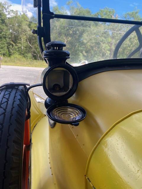 Ford-speedster-model-t-1927-yellow-21