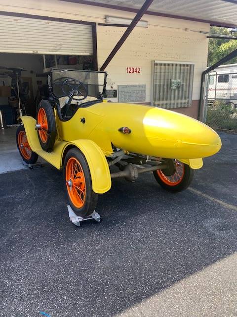 Ford-speedster-model-t-1927-yellow-3