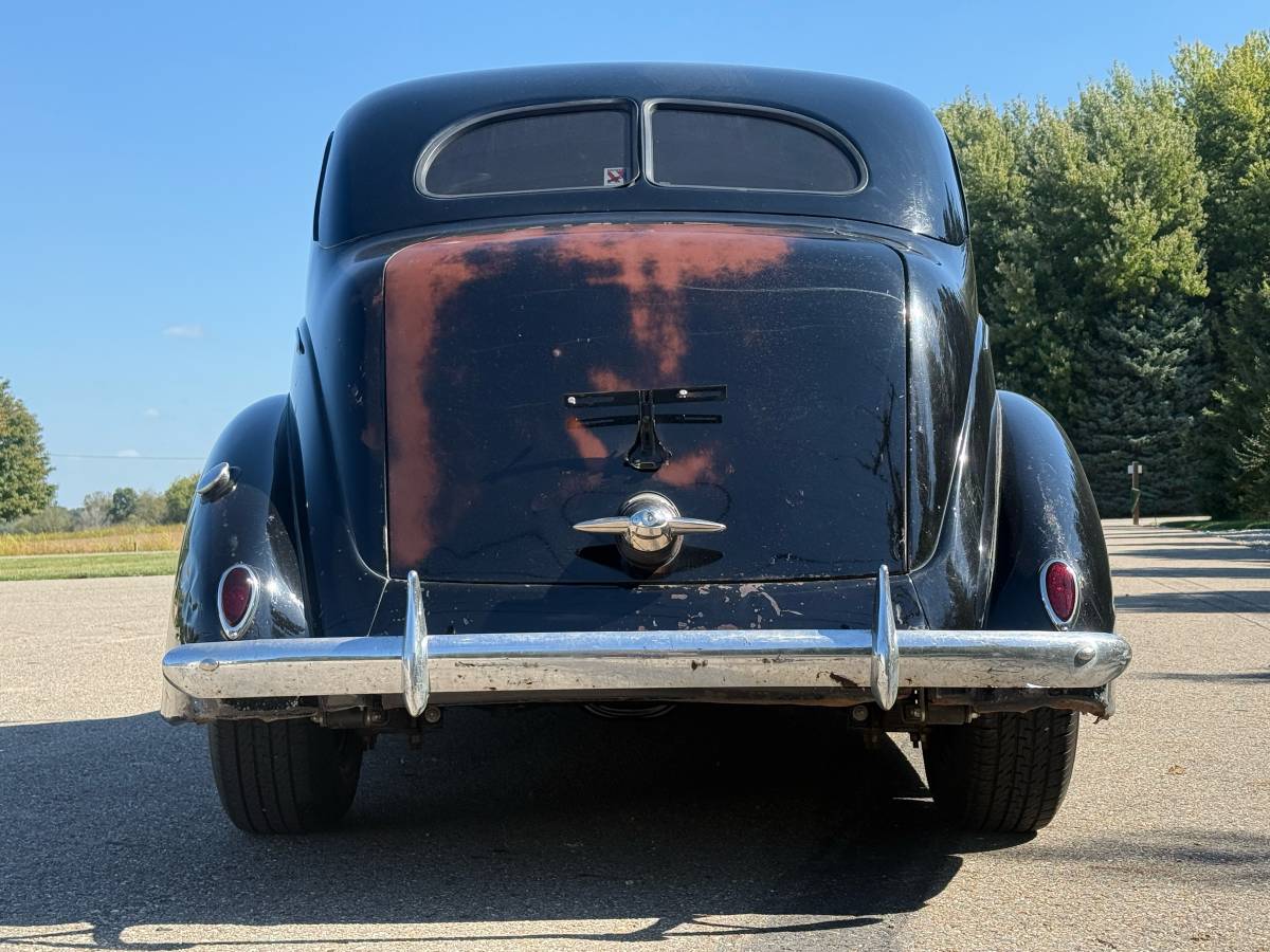 Ford-standard-1938-black-2