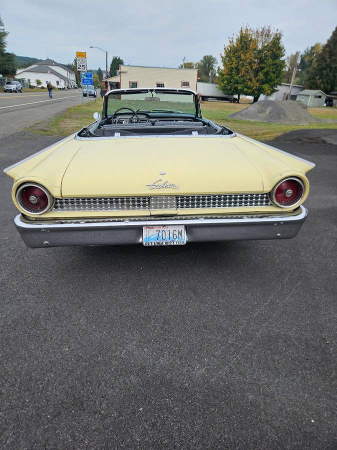 Ford-sunliner-convertible-1961-2