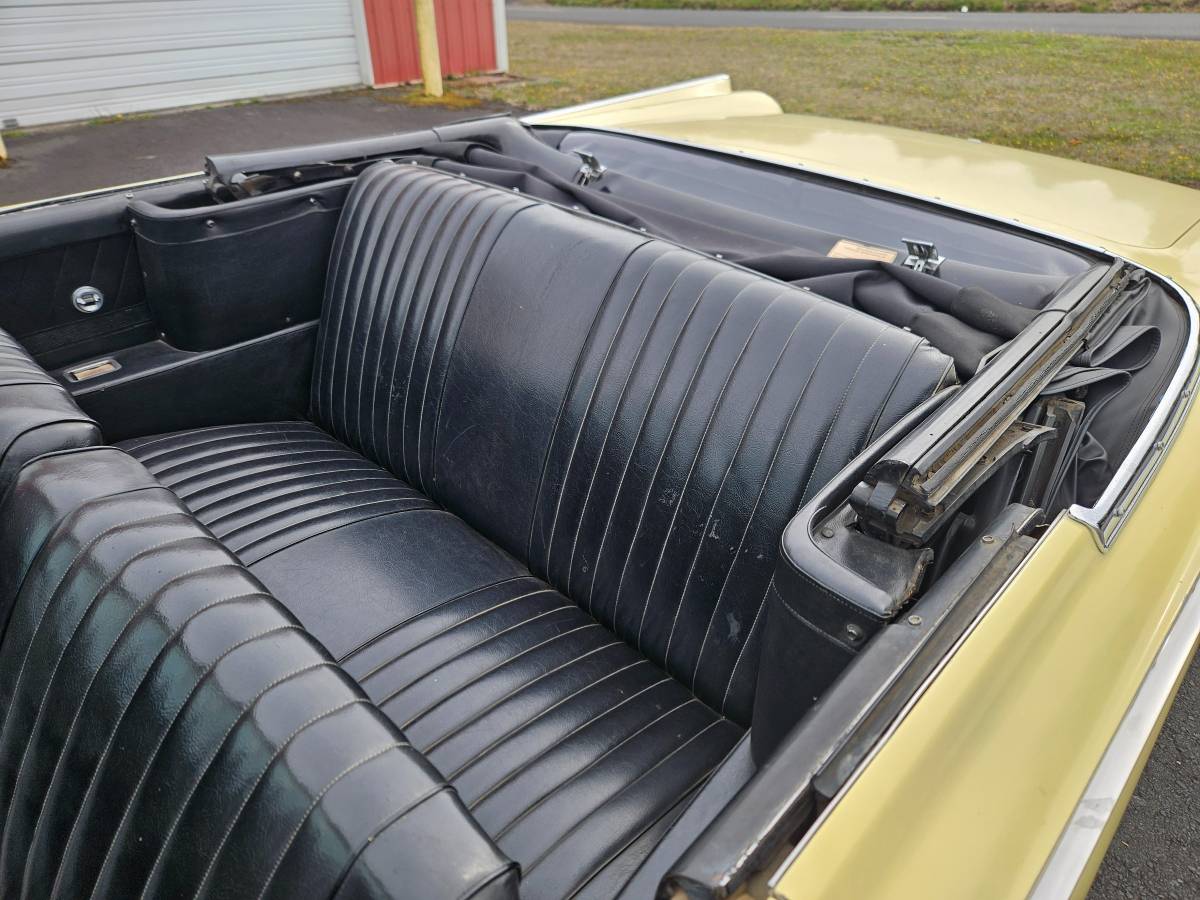 Ford-sunliner-convertible-1961-4