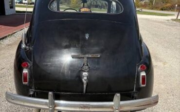 Ford-super-deluxe-1941-black-2