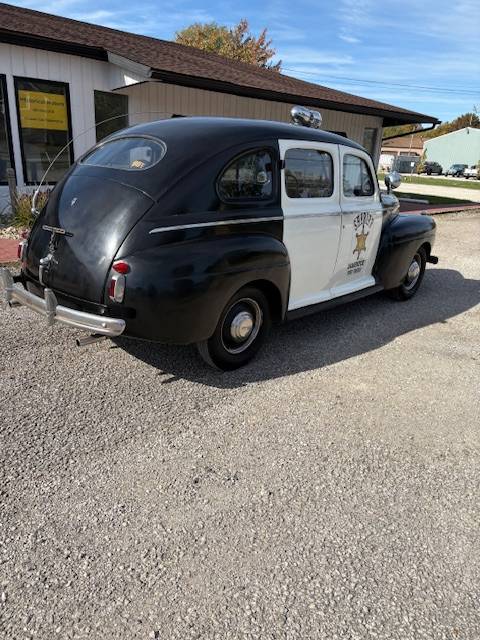 Ford-super-deluxe-1941-black-3