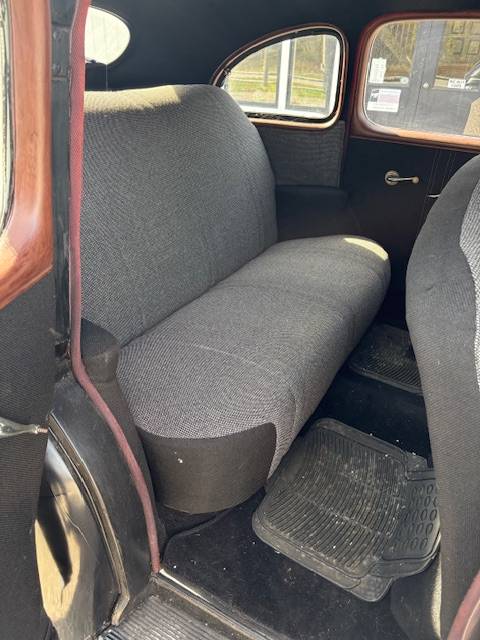 Ford-super-deluxe-1941-black-4