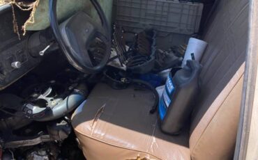 Ford-superduty-7.3-idi-diesel-1991-white-13