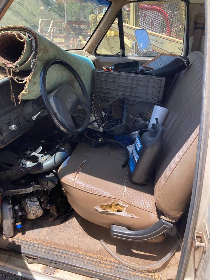 Ford-superduty-7.3-idi-diesel-1991-white-13
