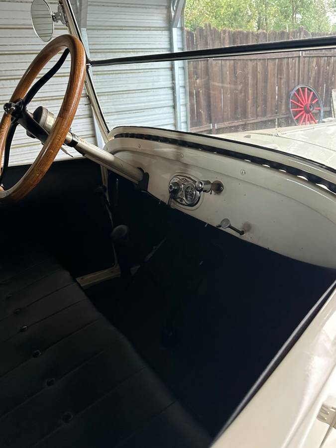 Ford-t-1926-white-20