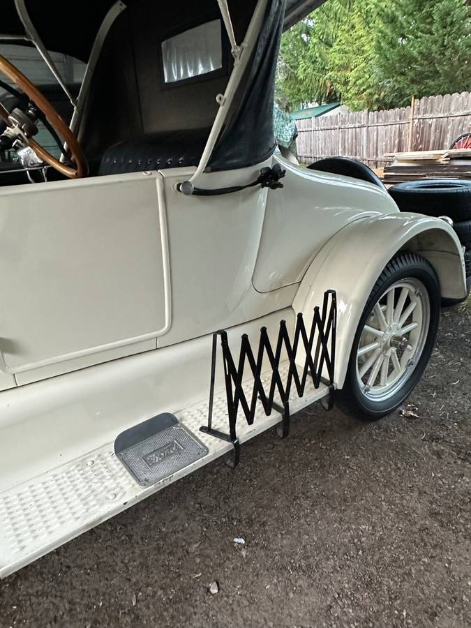Ford-t-1926-white-4